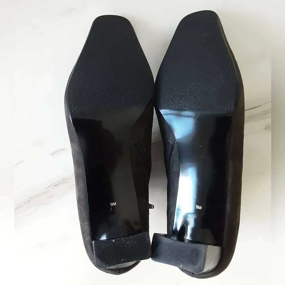 LORD & TAYLOR Flex Charcoal Gray Genuine Suede Bootie Sz 9